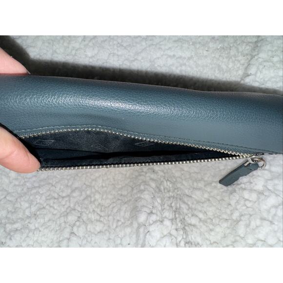 Vera Bradley Wallet Multicolor Floral - Picture 3 of 7